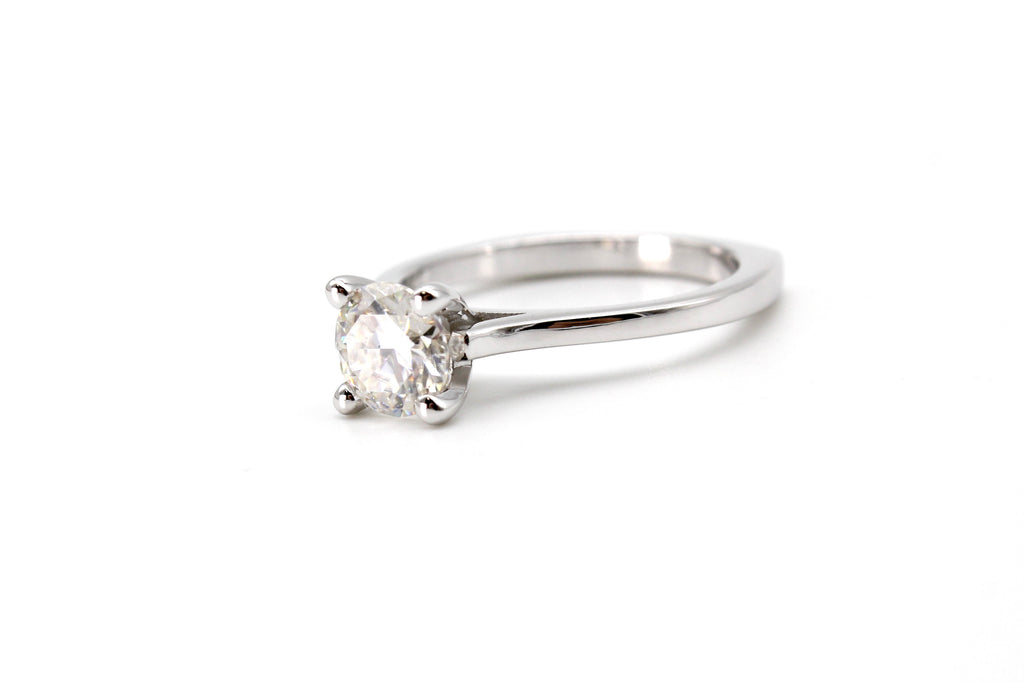 Silver Solitaire Ring with DiamonEL Moissanite 5 mm